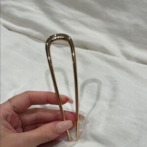 GOLD KITSCH FRENCH PIN